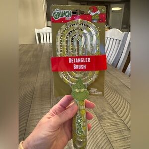The Grinch Detangler Brush (NEW)